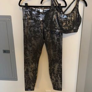 SPECIAL EDITION silver high-rise Wunder Unders